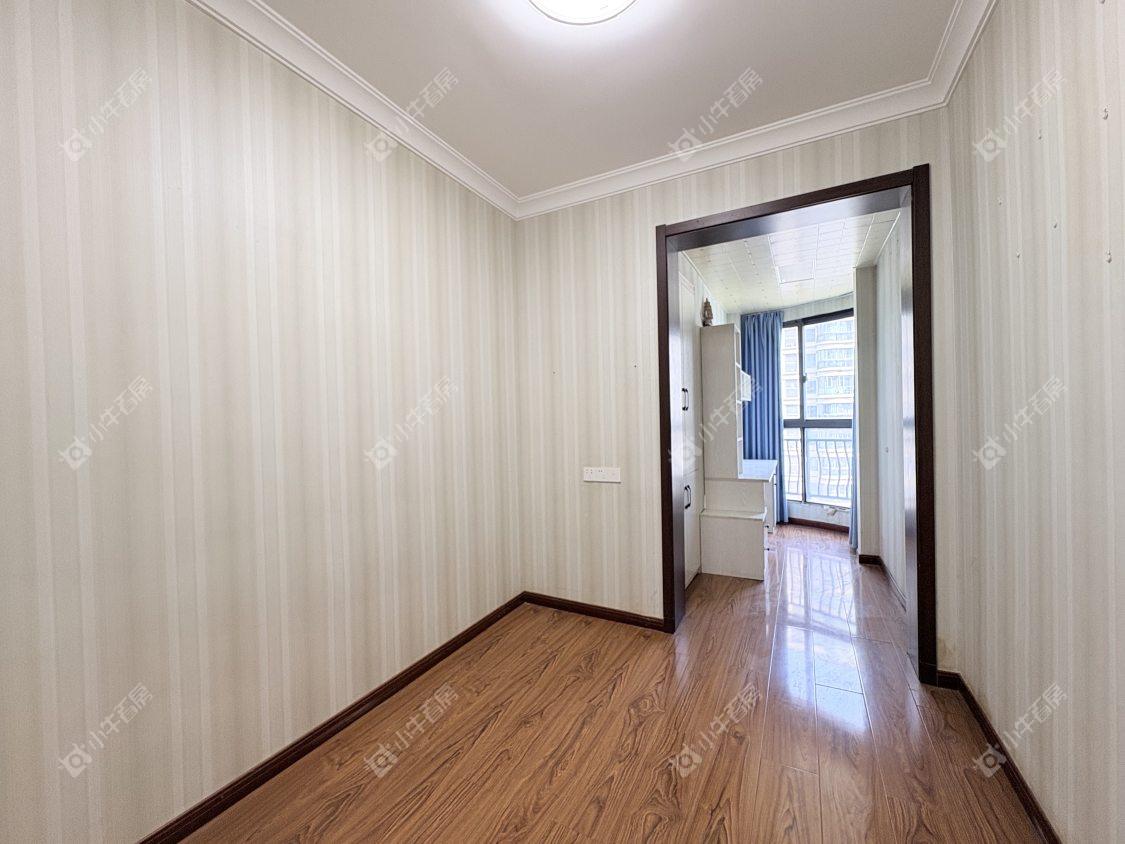 镇江碧桂园在售二手房源室内图_小牛看房