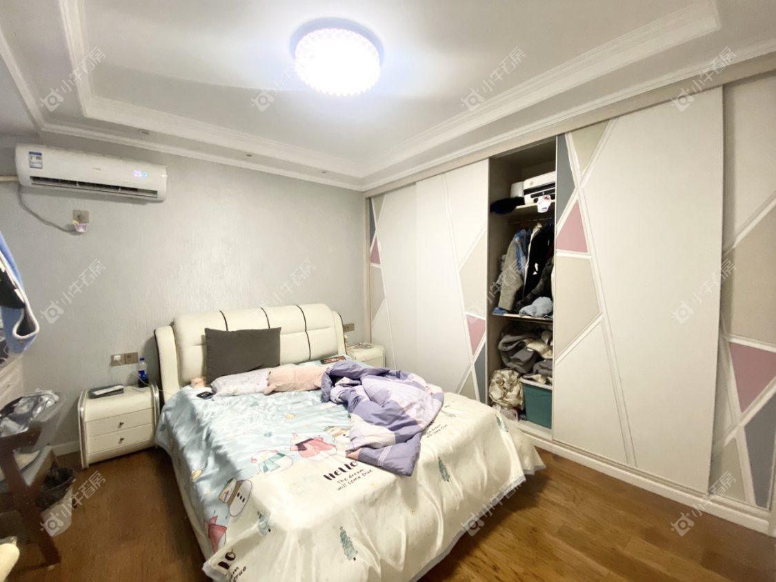 镇江滨河凤凰城在售二手房源室内图_小牛看房