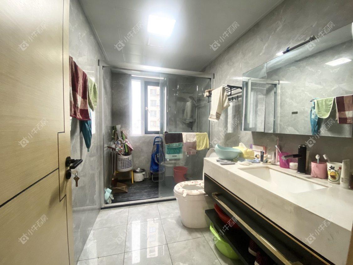 镇江城市绿洲在售二手房源室内图_小牛看房