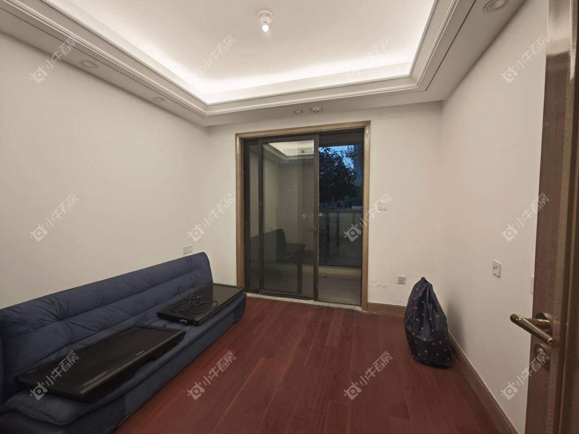 镇江红星天铂在售二手房源室内图_小牛看房