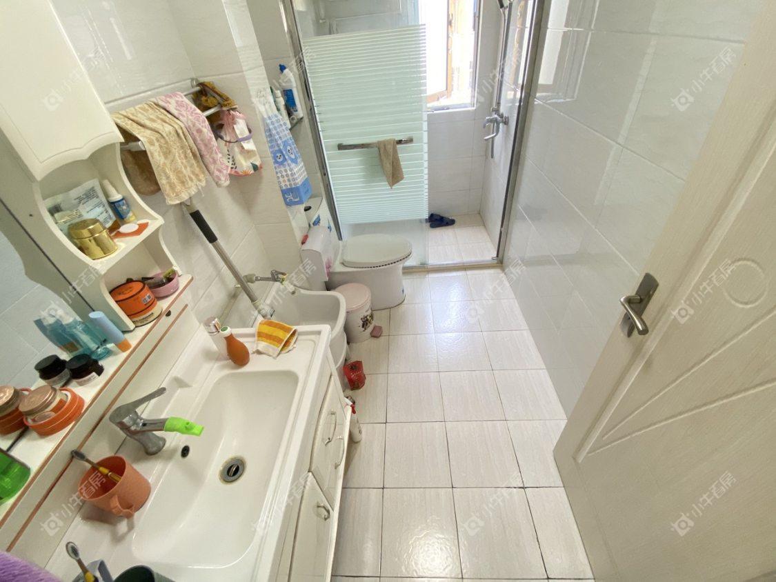 镇江万善园一村在售二手房源室内图_小牛看房