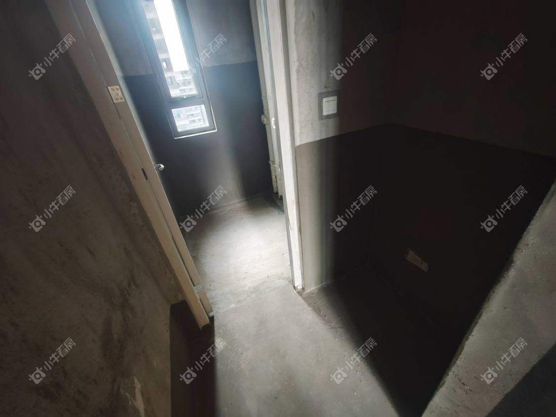 镇江金茂国际社区在售二手房源室内图_小牛看房