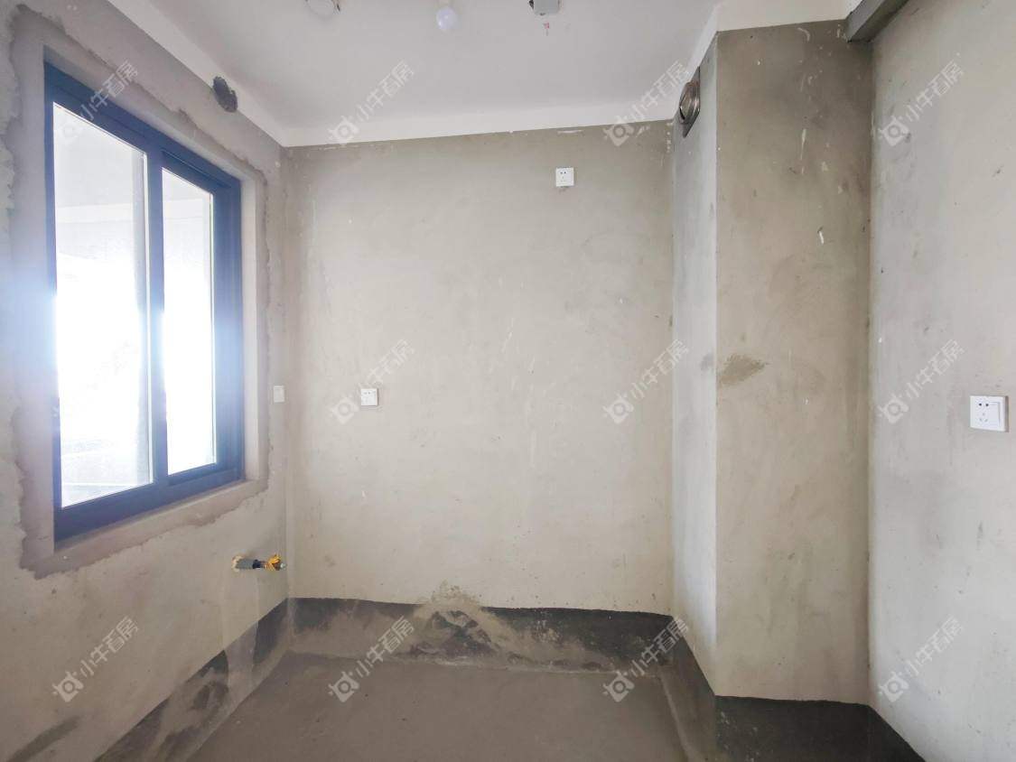 镇江融创华南映在售二手房源室内图_小牛看房