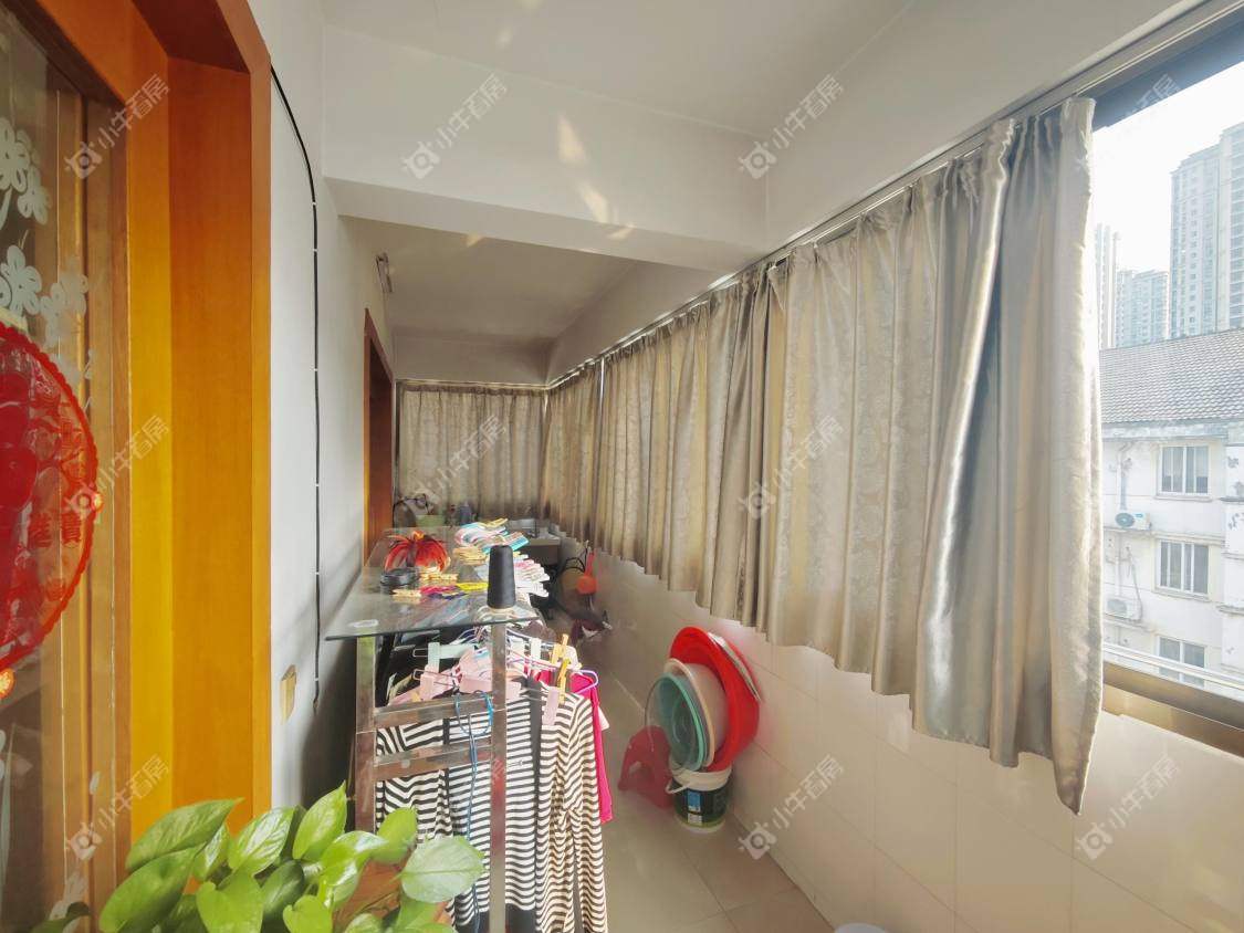 镇江华南园中园在售二手房源室内图_小牛看房