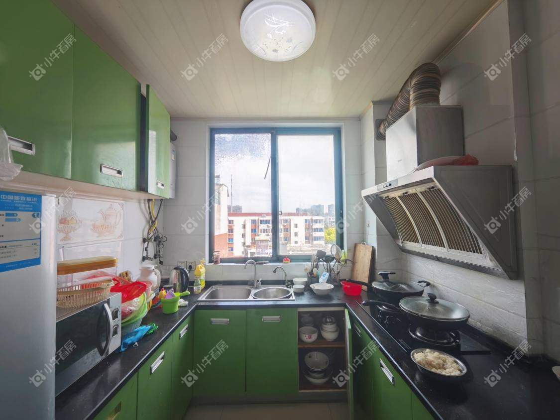 镇江芳草苑在售二手房源室内图_小牛看房