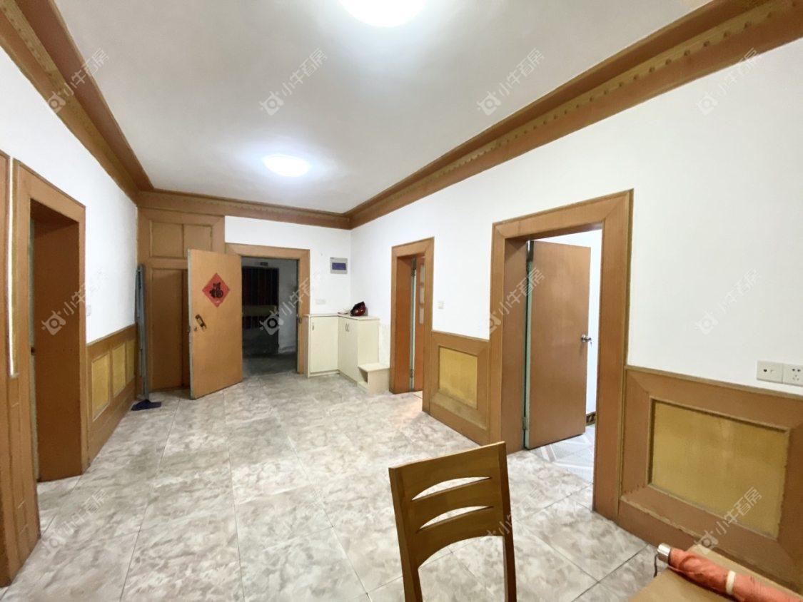 镇江龙凤新村在售二手房源室内图_小牛看房