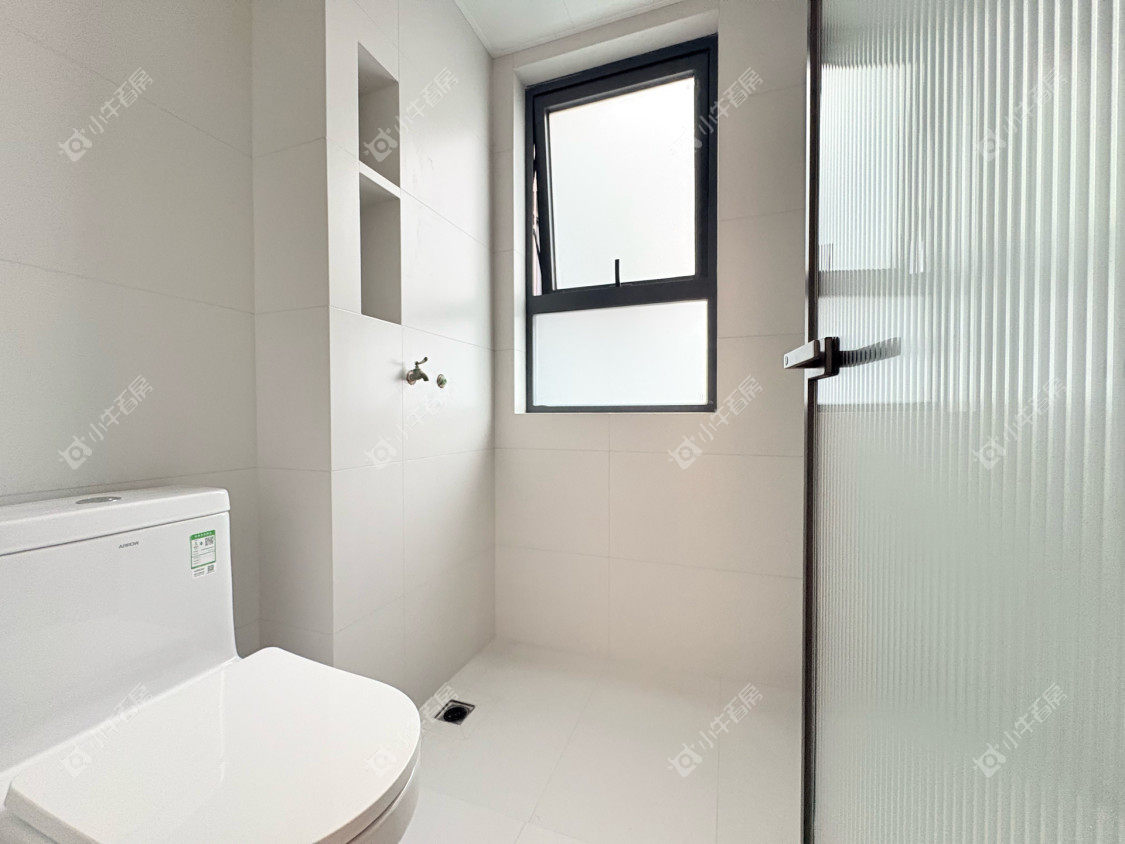 镇江融创华南映在售二手房源室内图_小牛看房