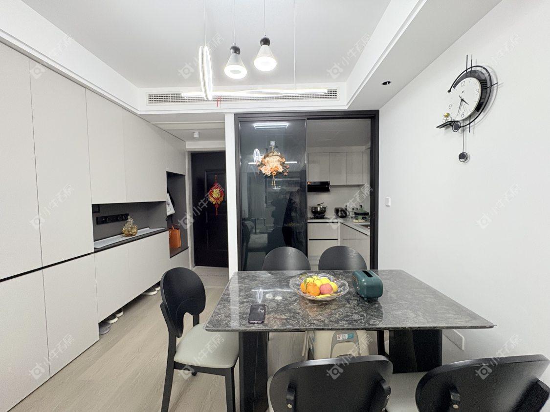 镇江金茂国际社区在售二手房源室内图_小牛看房