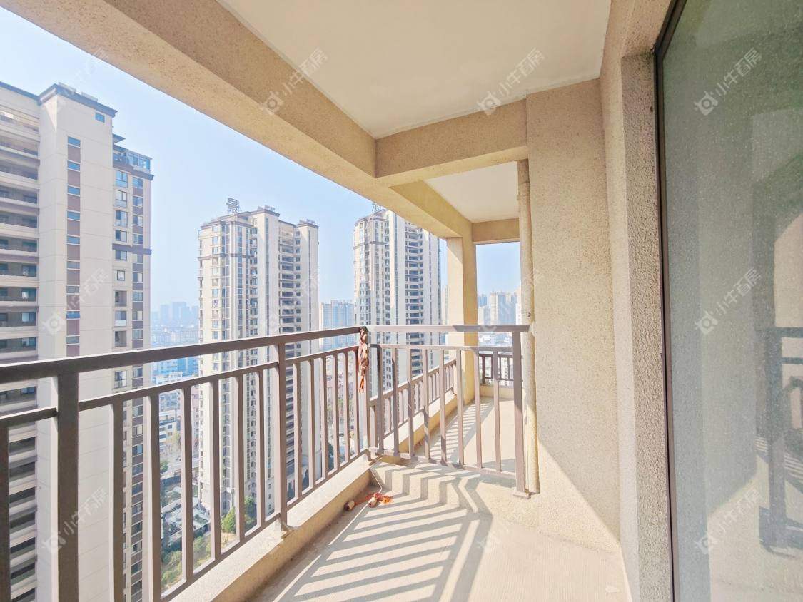 镇江荣城国际（中央公馆）在售二手房源室内图_小牛看房