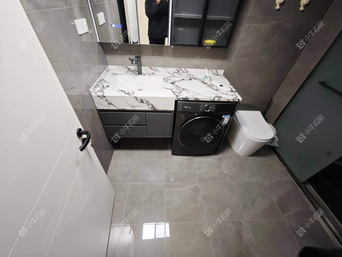 镇江体育小区在售二手房源室内图_小牛看房