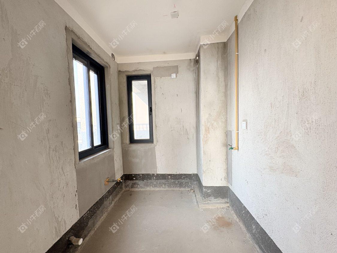 镇江融创华南映在售二手房源室内图_小牛看房