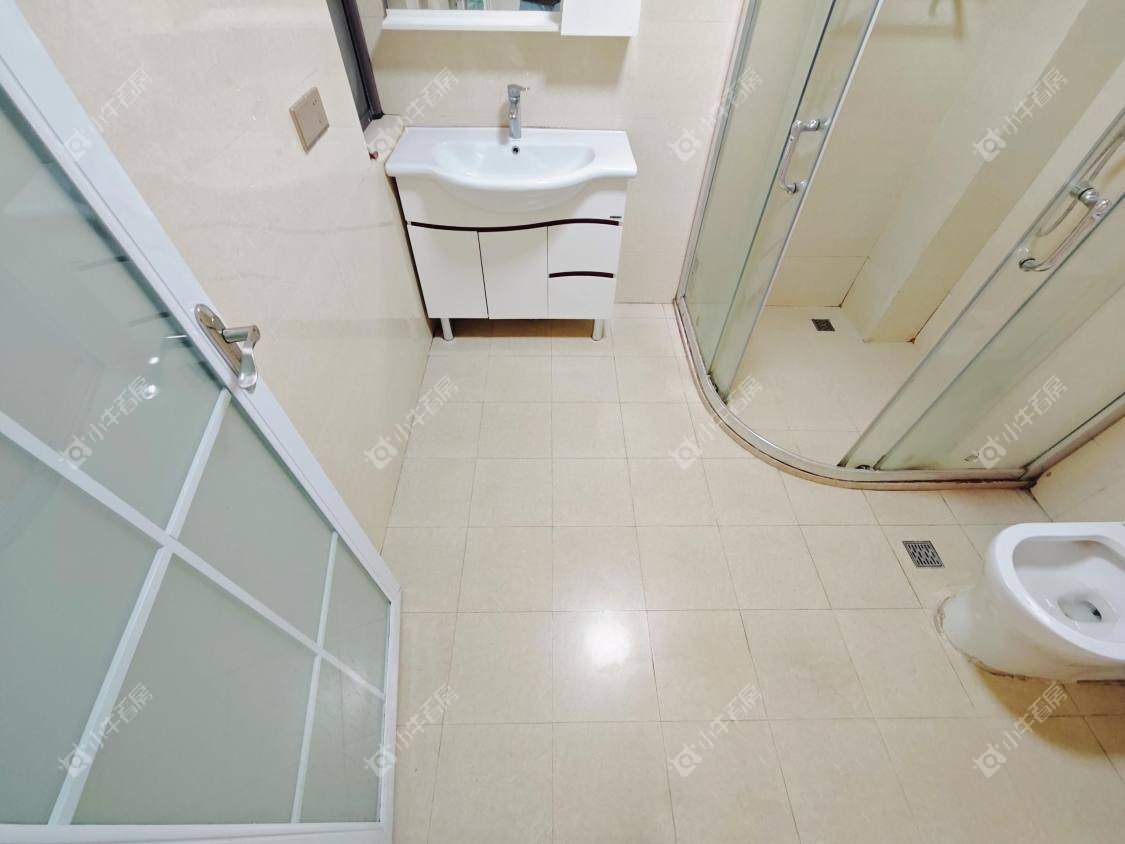 镇江滨河凤凰城在售二手房源室内图_小牛看房