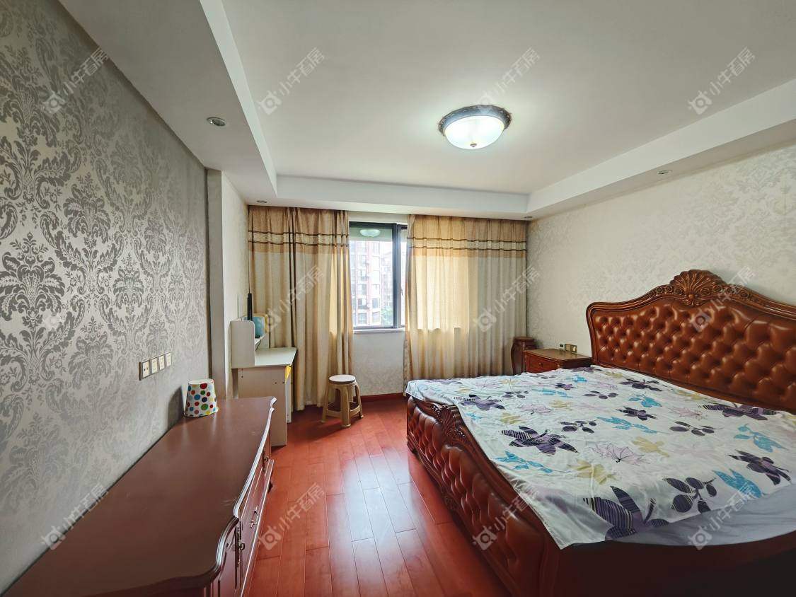 镇江世纪豪都在售二手房源室内图_小牛看房