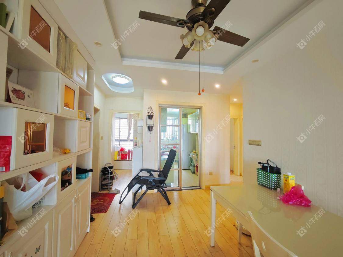 镇江美亚华悦在售二手房源室内图_小牛看房