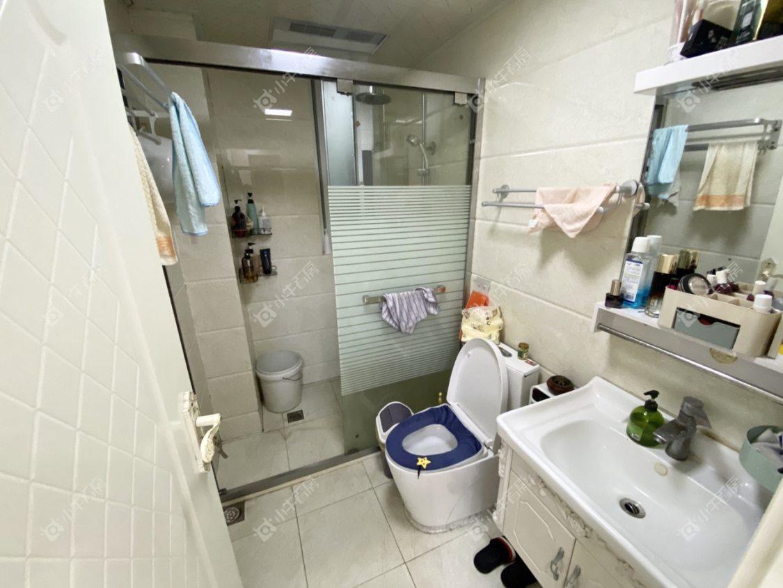 镇江东方盛世在售二手房源室内图_小牛看房