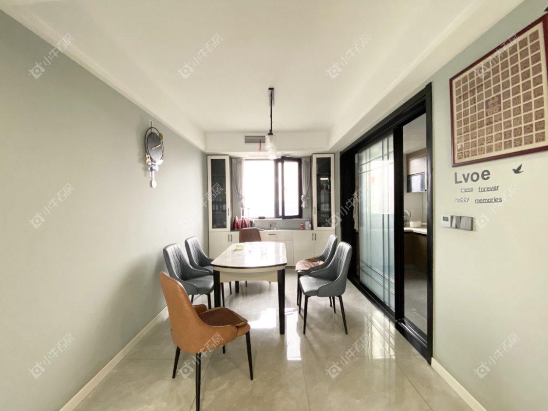 镇江凤凰郡在售二手房源室内图_小牛看房