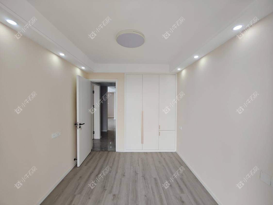 镇江美亚华悦在售二手房源室内图_小牛看房