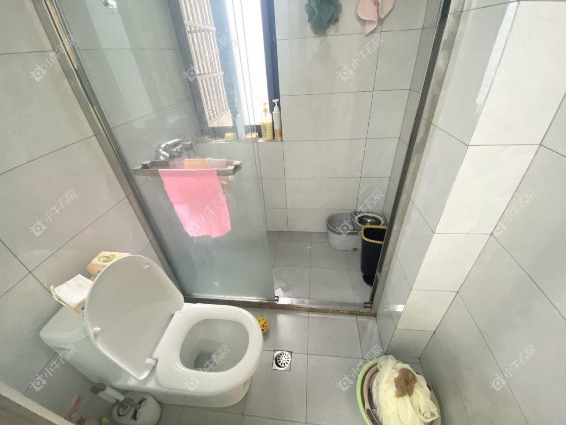 镇江龙凤新村在售二手房源室内图_小牛看房