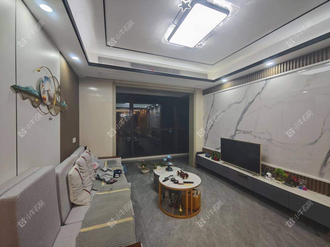 镇江碧桂园樾府在售二手房源室内图_小牛看房