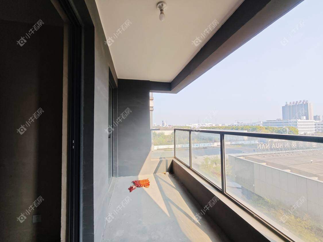 镇江融创华南映在售二手房源室内图_小牛看房