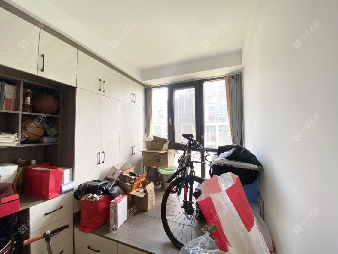 镇江滨河凤凰城在售二手房源室内图_小牛看房