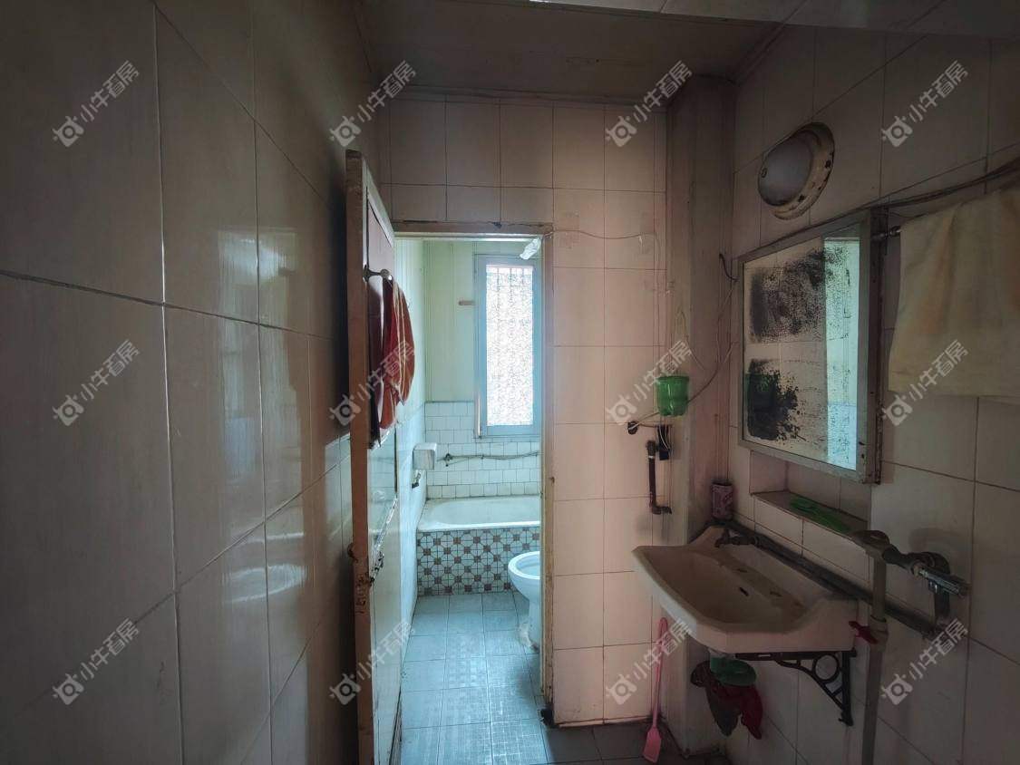 镇江荆林中学教工楼在售二手房源室内图_小牛看房