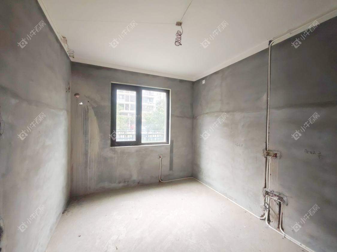 镇江珑蟠里在售二手房源室内图_小牛看房