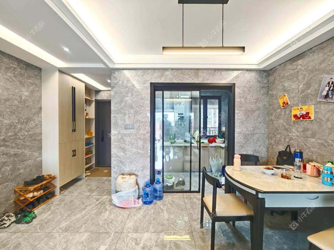 镇江荣城国际（中央公馆）在售二手房源室内图_小牛看房