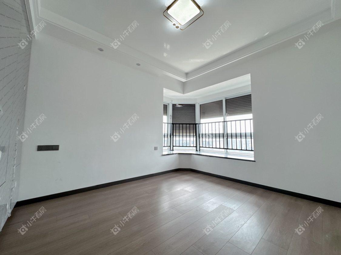 镇江碧桂园在售二手房源室内图_小牛看房