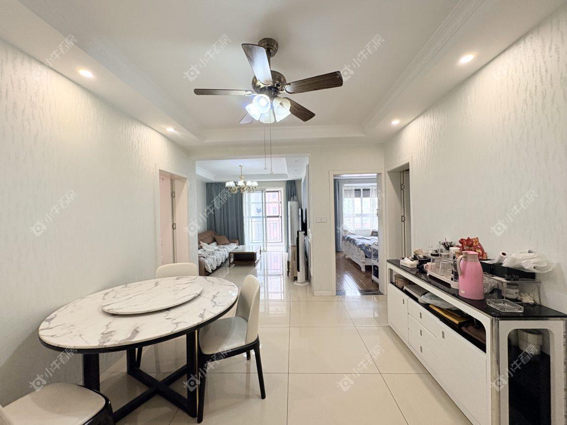 镇江众悦华城在售二手房源室内图_小牛看房