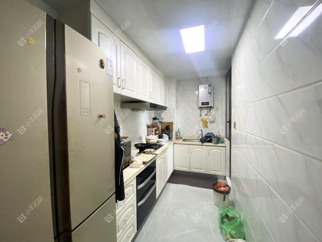 镇江滨河凤凰城在售二手房源室内图_小牛看房