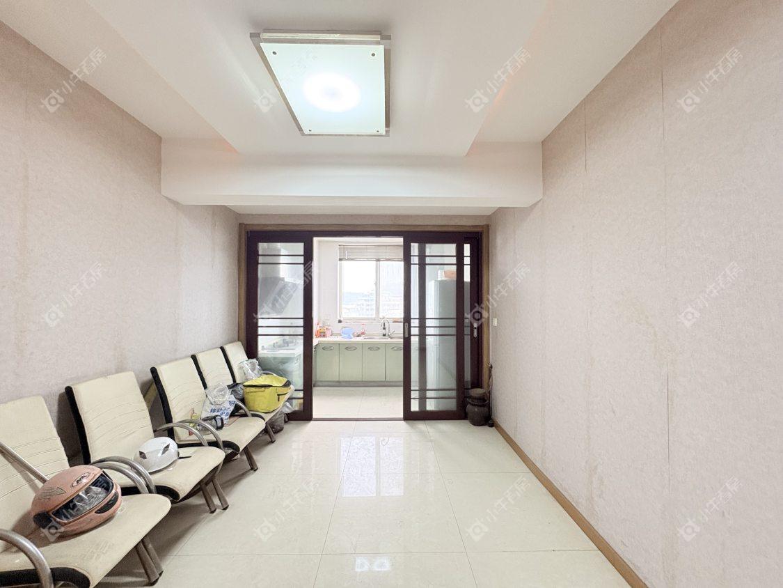 镇江城市绿洲在售二手房源室内图_小牛看房