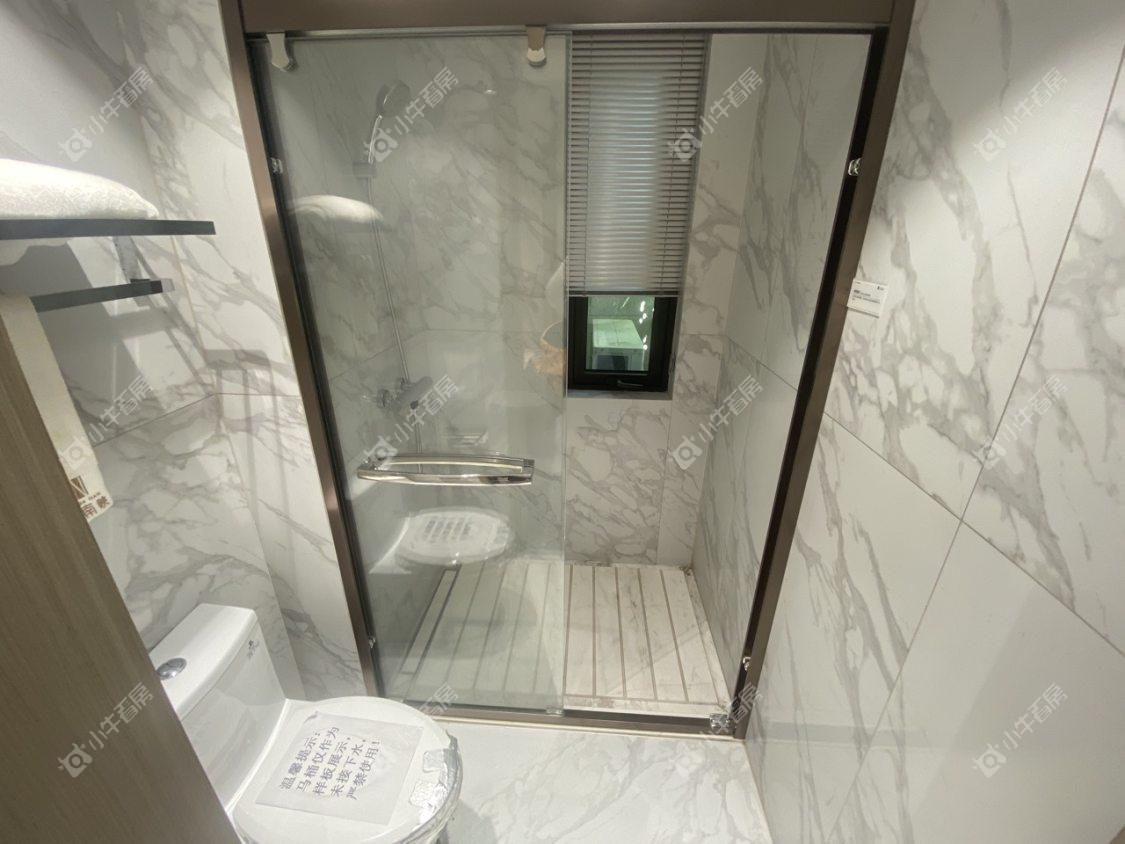 镇江融创华南映在售二手房源室内图_小牛看房