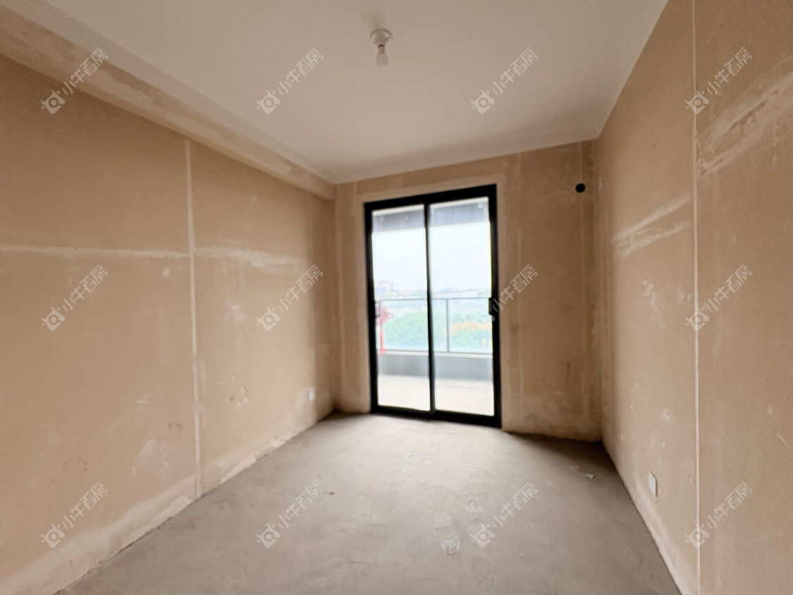 镇江融创华南映在售二手房源室内图_小牛看房