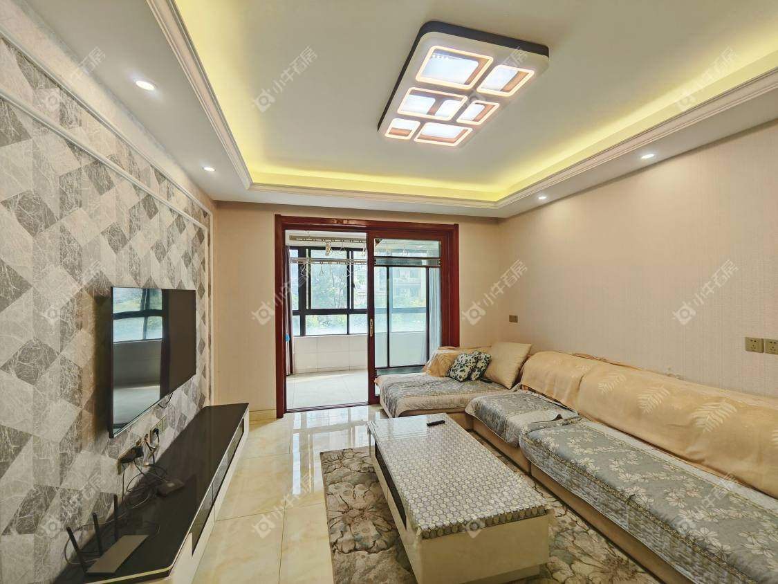 镇江凤凰郡在售二手房源室内图_小牛看房