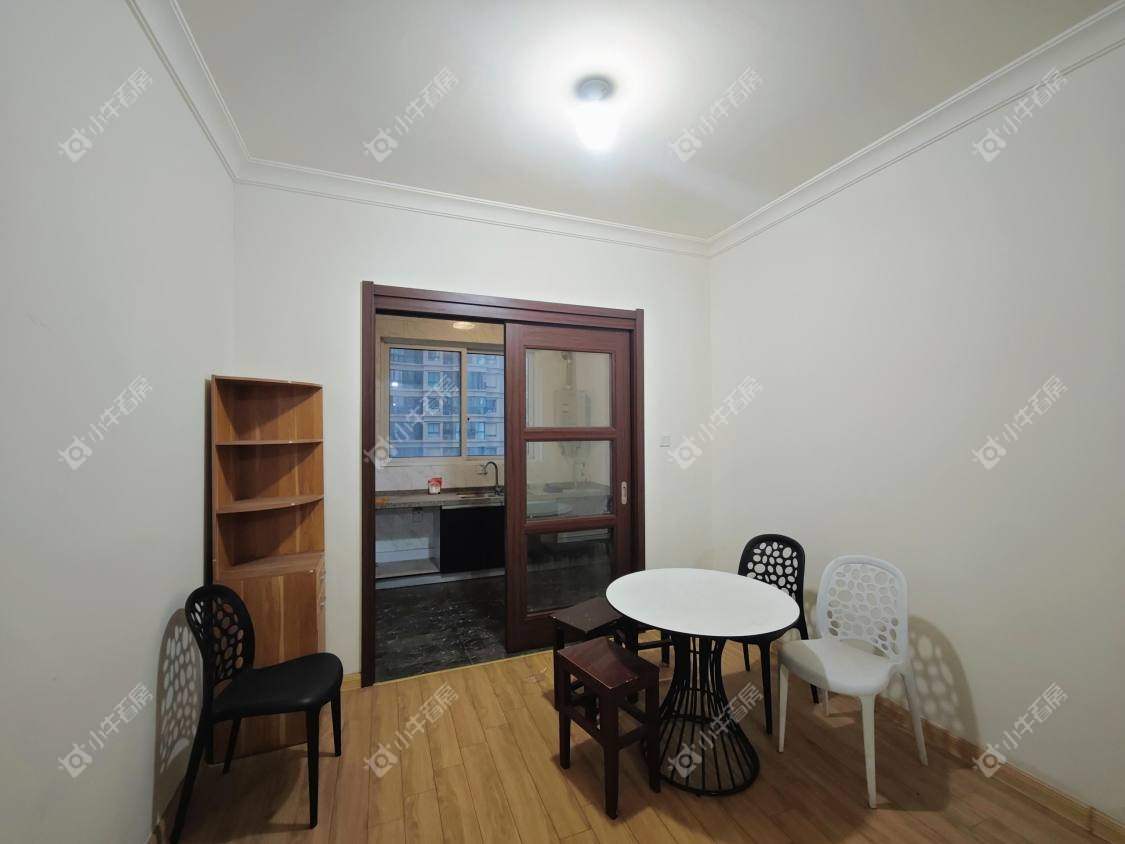 镇江碧桂园在售二手房源室内图_小牛看房