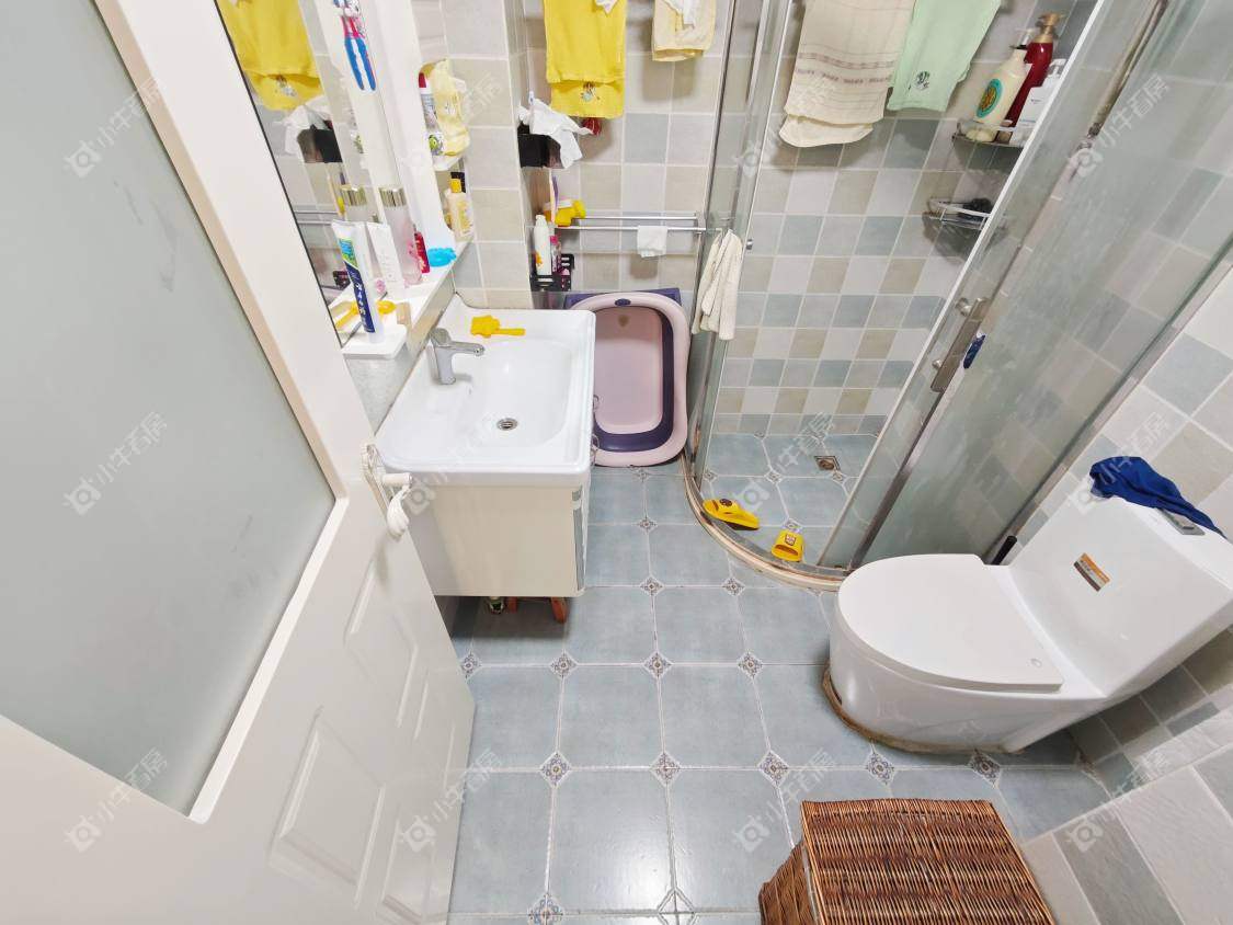 镇江金凤凰在售二手房源室内图_小牛看房