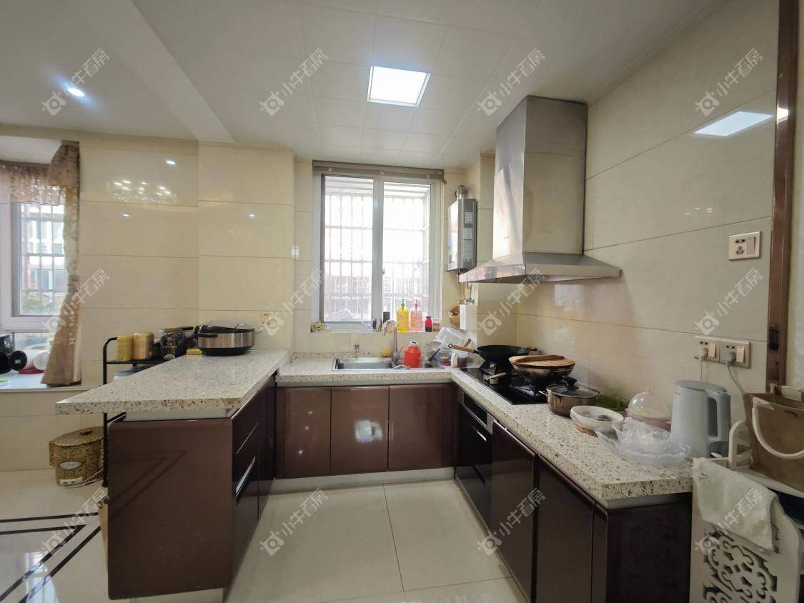 镇江凰嘉花苑在售二手房源室内图_小牛看房