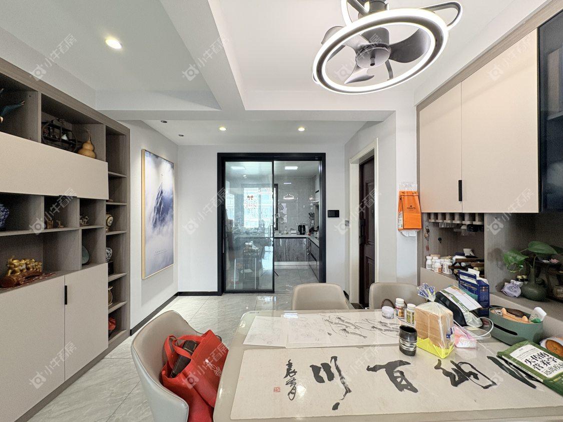 镇江凤凰郡在售二手房源室内图_小牛看房