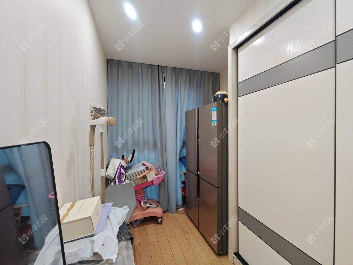 镇江滨河凤凰城在售二手房源室内图_小牛看房