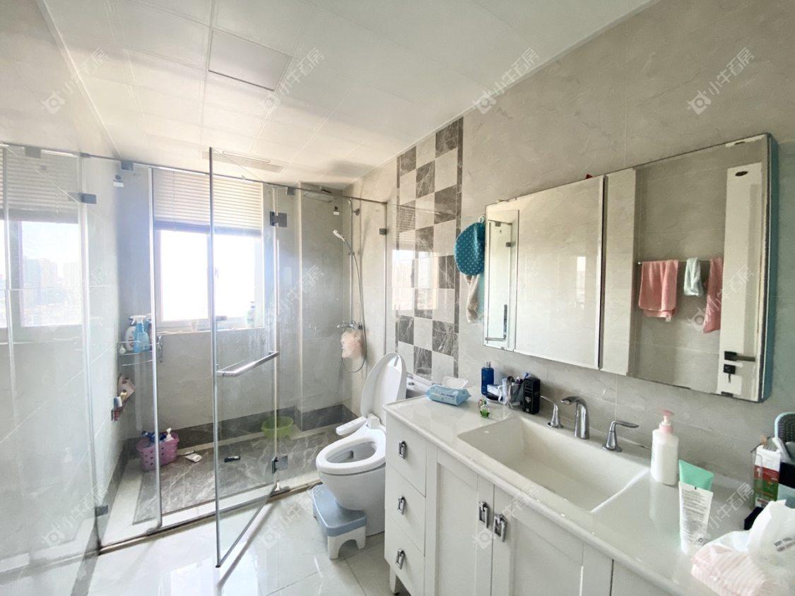 镇江南门花园在售二手房源室内图_小牛看房