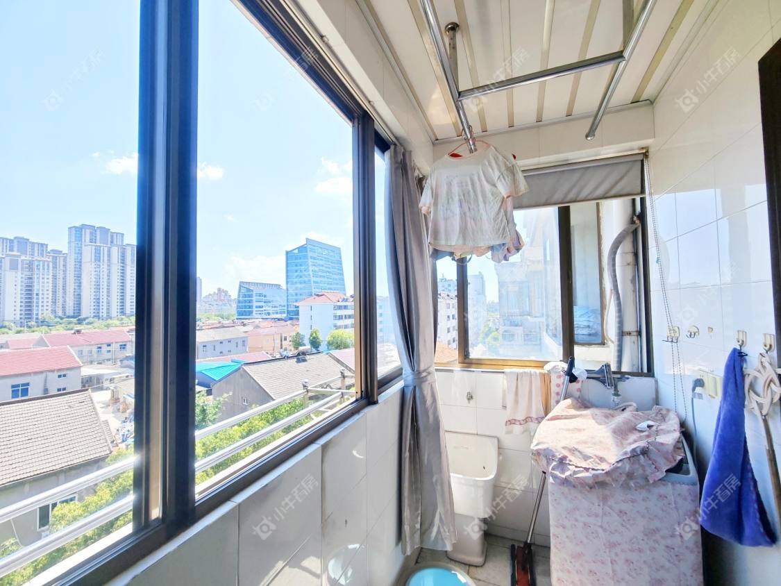 镇江金凤凰在售二手房源室内图_小牛看房