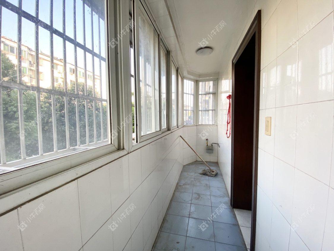 镇江丹凤公寓在售二手房源室内图_小牛看房