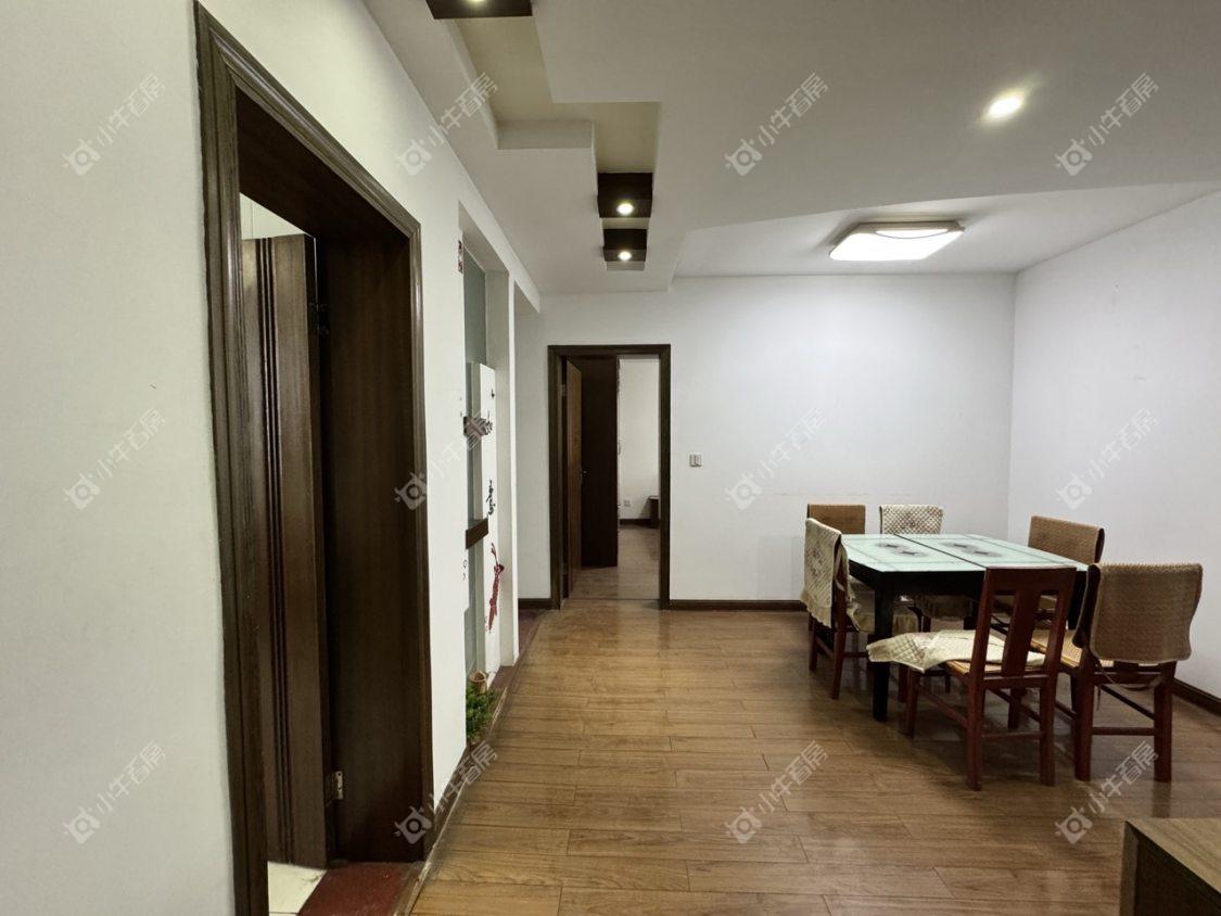 镇江华南园中园在售二手房源室内图_小牛看房