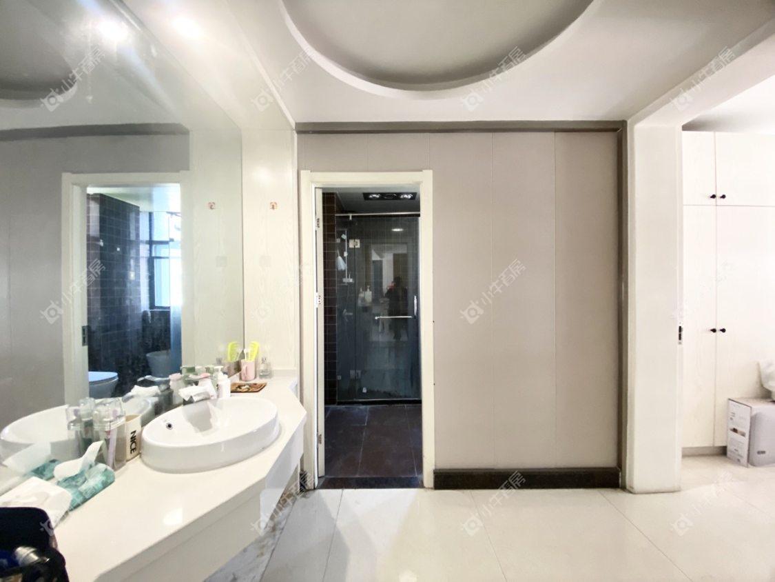 镇江芳草苑在售二手房源室内图_小牛看房