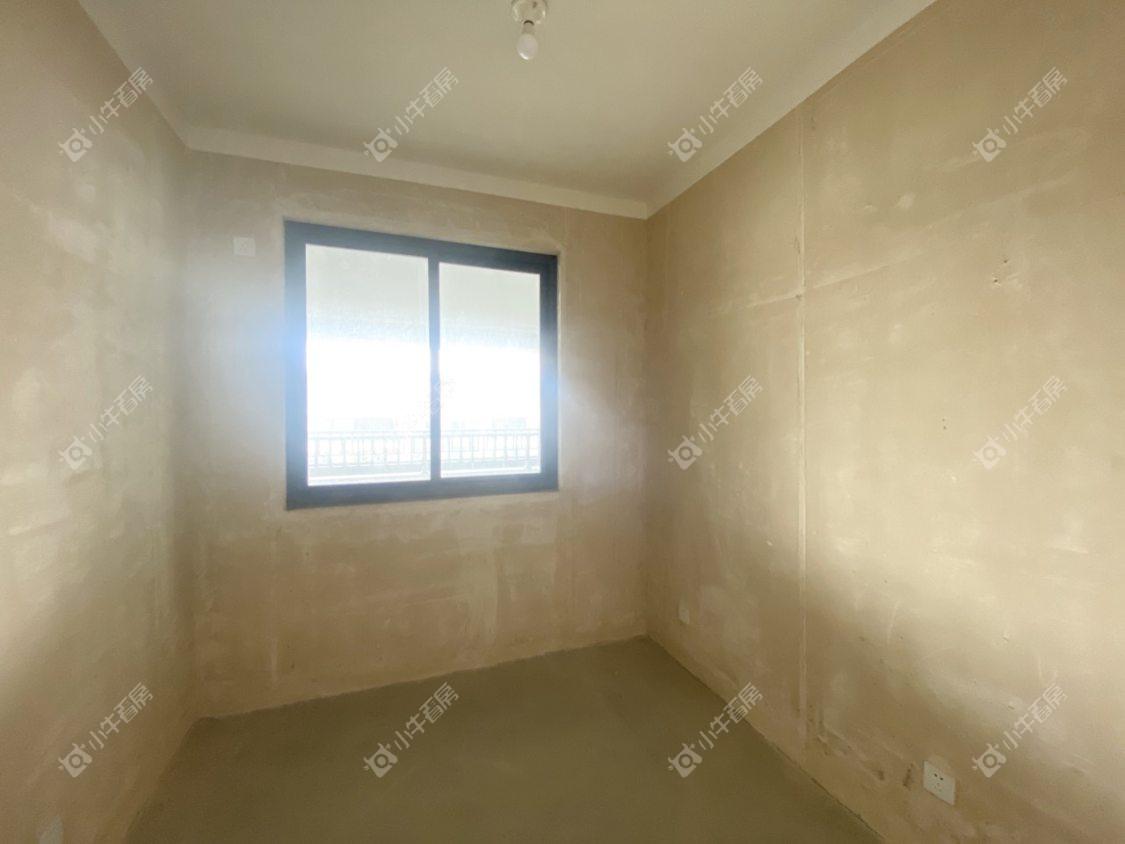 镇江融创华南映在售二手房源室内图_小牛看房