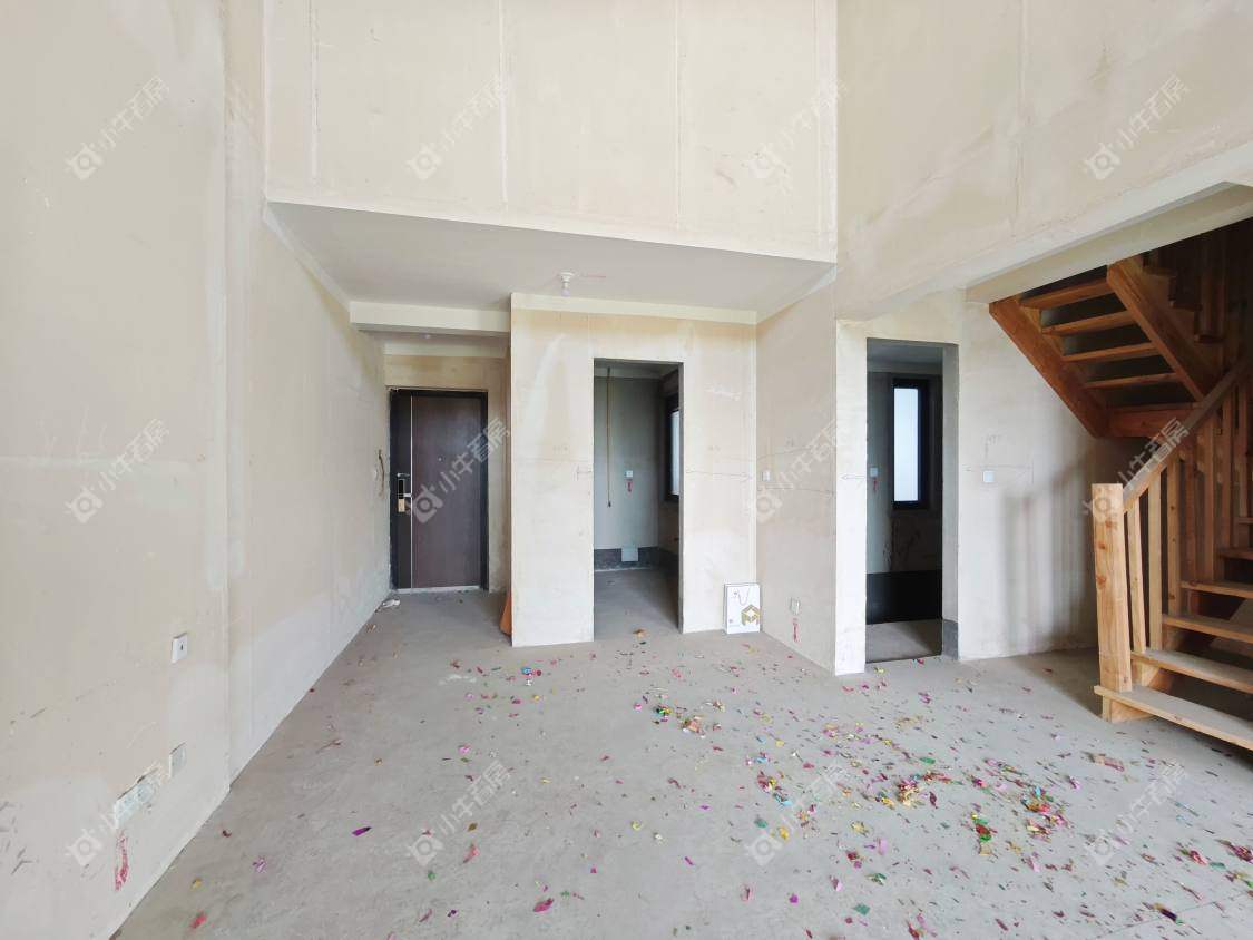 镇江融创华南映在售二手房源室内图_小牛看房