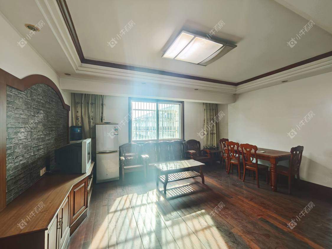 镇江曲园小区在售二手房源室内图_小牛看房