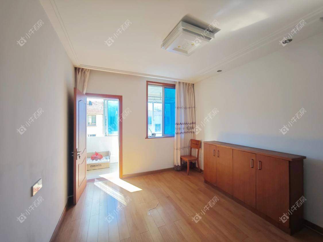 镇江华南新村在售二手房源室内图_小牛看房