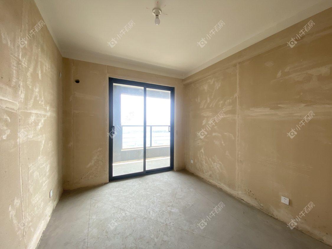 镇江融创华南映在售二手房源室内图_小牛看房